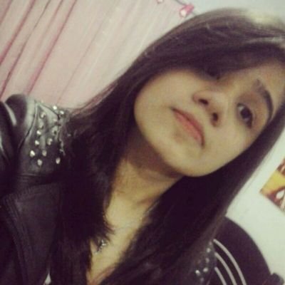 Quando eu lhe dizia Me apaixono todo dia. É sempre a pessoa errada. Você sorriu e disse Eu gosto de você também.