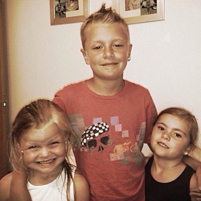 wife to @rodtrident & we have 3 beautiful children.