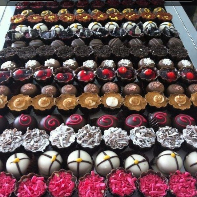 saableh_99's profile picture. وكيل معتمد لحلويات الأرياف كما نوفر جميع منتجات الشركات الاخرى حسب الطلب 
للحجز او الاستفسار 0543335113