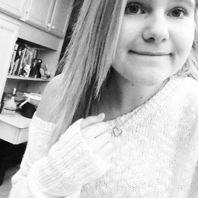 lexierach's profile picture. 