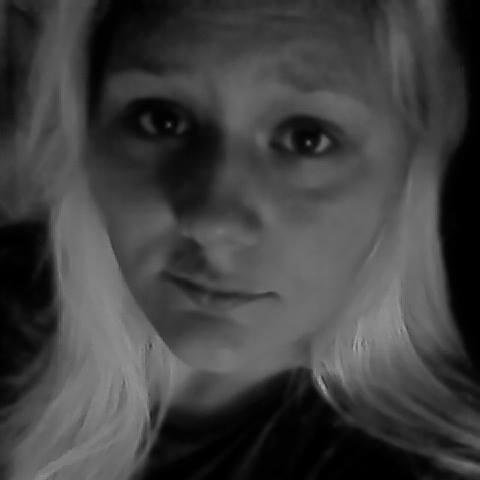 Hi, i'm Sasha, #proudDirectioner @5SOS  @pewdiepie  dancing,singing,drawing, football, I follow back! Pizza, Get lost the music \m/