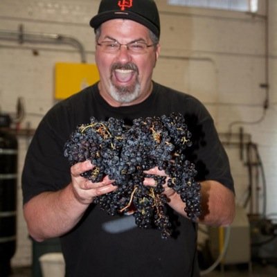 Country boy raised in Oregon transplanted to Northern CA. Entrepreneur, R.E. Appraiser, Winery. Follow our new venture @HardballCellars https://t.co/8agKjV5Wwi