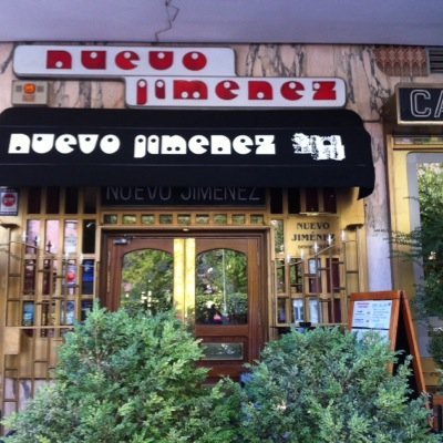 Sitio de parada obligatoria en el Pinar de Chamartin donde se respira buen ambiente y donde poder disfrutar de una cerveza bien tirada.