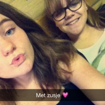 niemand is zo belangrijk voor me als me papa , hij is mijn held