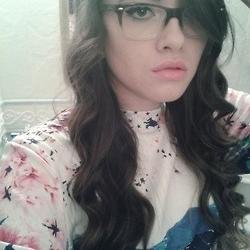 20 years old (fetus looking) uni student. all time low, you me at six, 5 seconds of summer, all things gay and faggoty