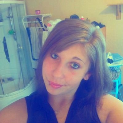 charlottepoiss1's profile picture. le bonheure et constituer de tellement de pièce qu'il en manque toujours une