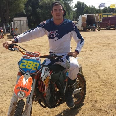 tomlockwood3110's profile picture. 