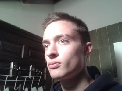 Vive la vida de manera que cuando nazcas todos rían mientras tu lloras, y cuando mueras todos lloren mientras tu ríes.