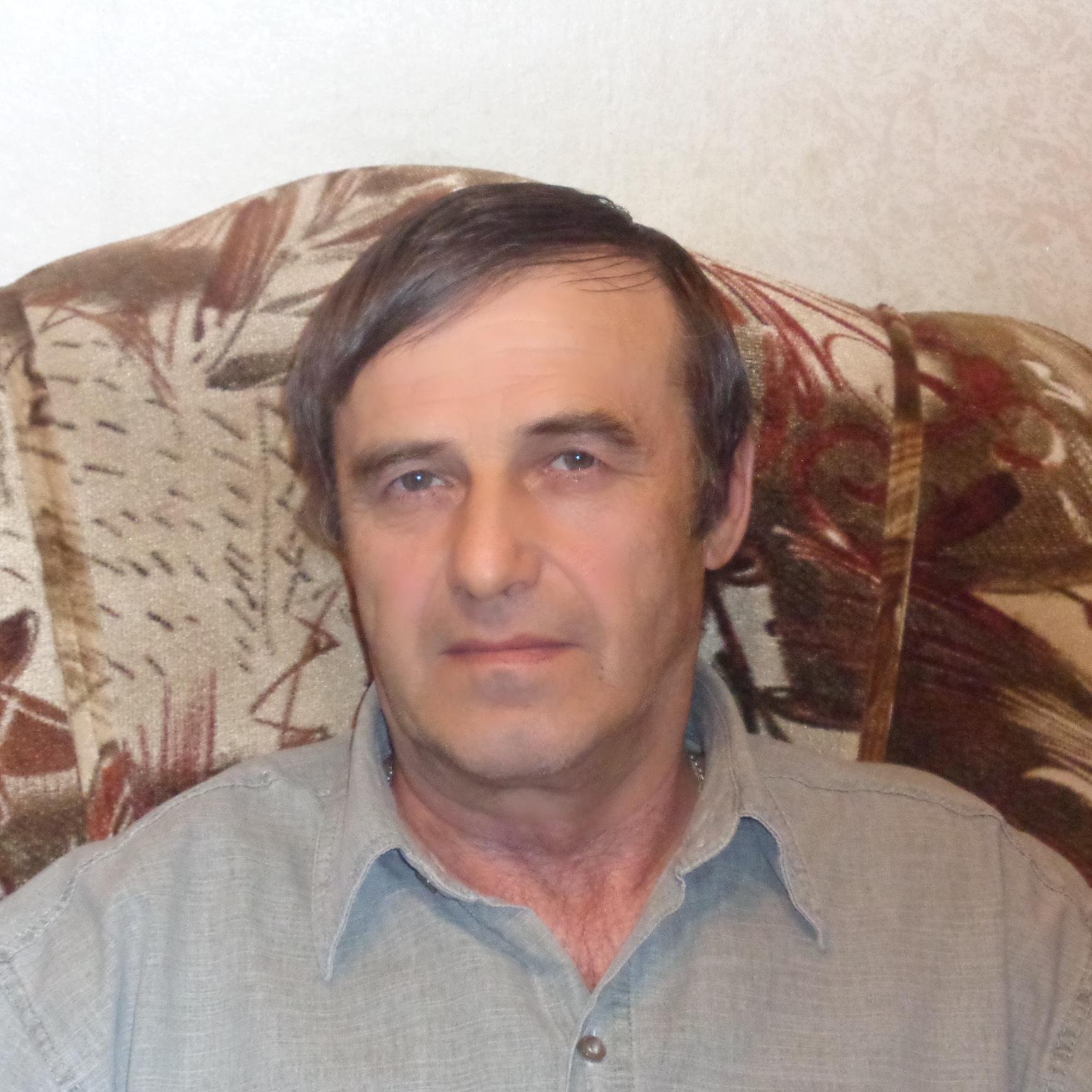 Родился 14мая1955года. В с.Суда Пермской области.
Моя страница в ВК  https://t.co/1yWioxKI6w