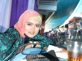 I'am NOERENDAH SETIANI | 20 years old  | I am a student midwife |