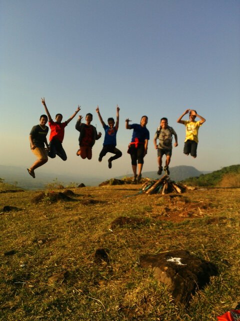 @INDOBARCA_PLH |i am favorite team basketball @SMBritAma | kerja keras yakin, dan semangat@SMANPEL | #ViscaBarca !!