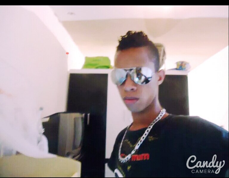 1.8 Faço de mim casa de sentimentos bons, onde má fé não faz moradia e a maldade não se cria !!  Mlk divertido, Ousado e Filho de Deus \o/