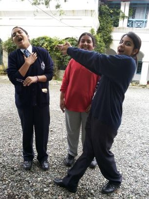big time rusher ... a die hard fan ... an indian origin thai ... got lots of awesome friends and wanna make more ...