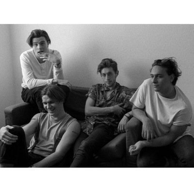 Love @wearealexander &you should too:) @james___simpson @AnthEdward @dru_michael @Jamiealx Such lovely guys! Met 21/02/14 ❤