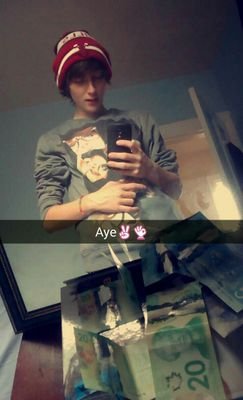 ayeitsalanawood's profile picture. miss my bro rip sølo 10'05'99 - 08'18'14.