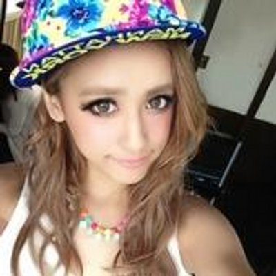 女子中高生に大人気のモデル در توییتر 川端かなこ薬で逮捕ー 渋谷のお店でバック忘れてそのお店の人バック警察に届けてたんだけど そのバックの中に注射器とか薬が入っていたんだって なんかtwitterもブログも消えてるんでしょ 信じられない Http T Co Yohnbodq3t