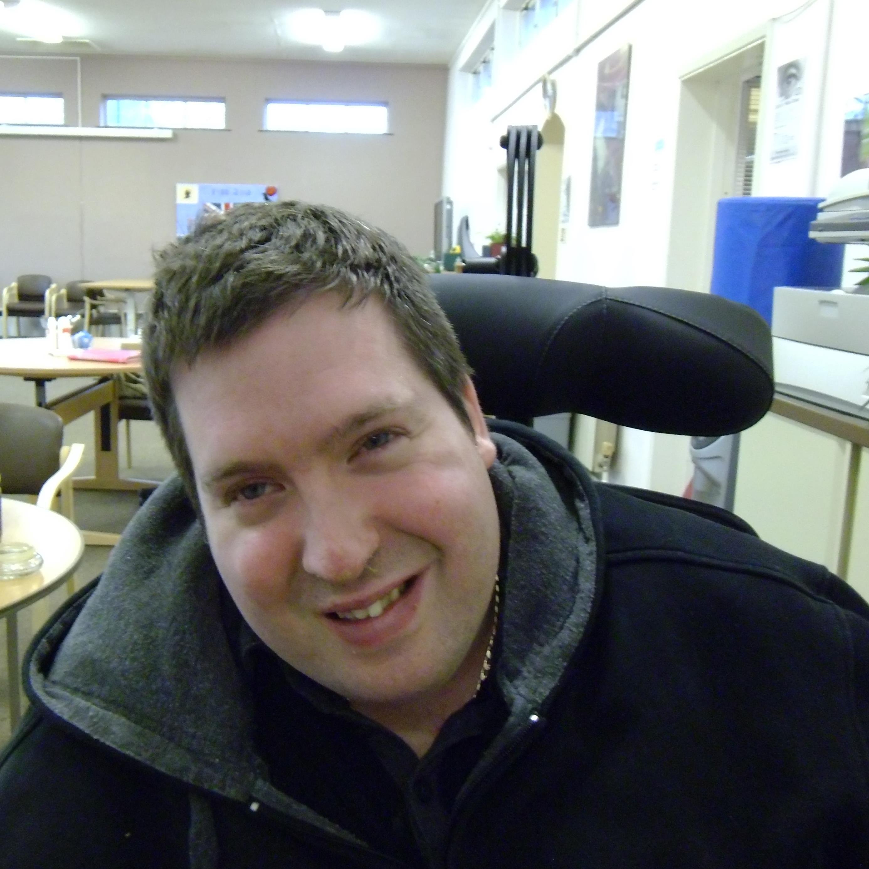Business Development Officer for Surrey Choices, Massive Brentford FC fan. Big Darts fan and avid concert goer.