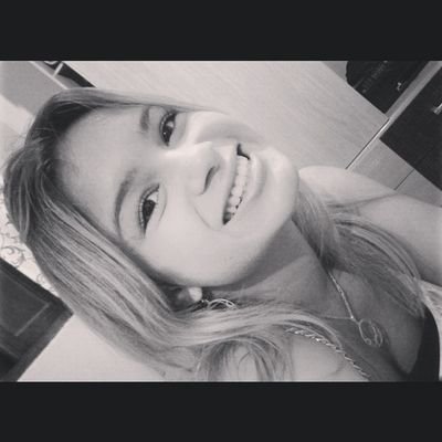 Deixe algum sinal de alegria por onde passes..