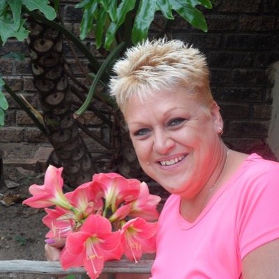 cathy7406's profile picture. Selling Tupperware, Justine and Avon.