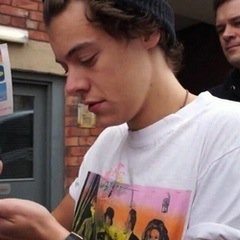 hi beautiful please follow @narryswhisper, i'm trying to reach my goal and i'll fback there