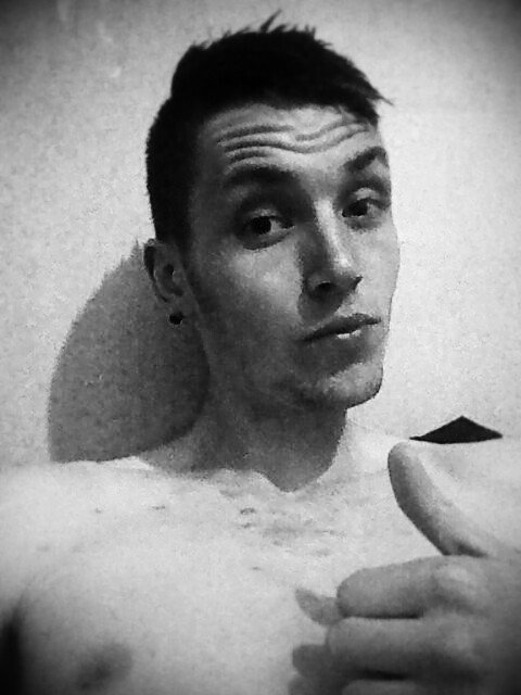Wats the story d names steo...im 21 nerli 22 have a beautil almost 7month old son Kyle :) still kinda new to twitter so hbare with me and help us ou :)