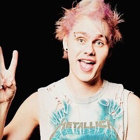 RT THIS LINK PLEASE https://t.co/poWHyFOTil I'LL DM YOU TO BAND ACC