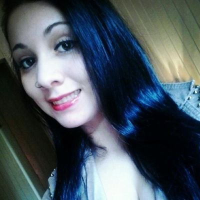 Ela é um poço de qualidade e defeito.