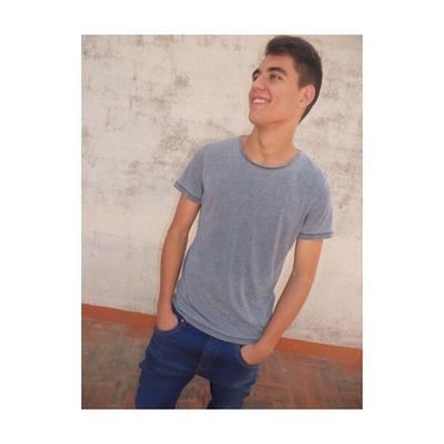 AdriBros19's profile picture. instagram: adrianbroseta