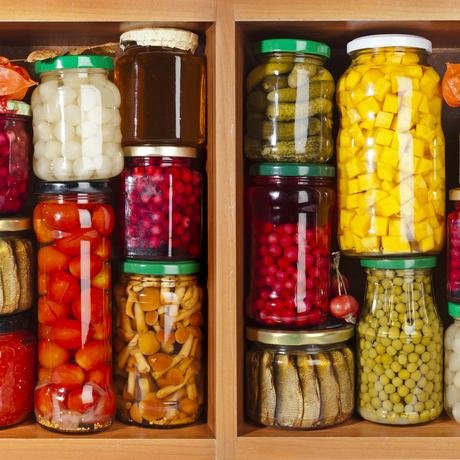 Everyone can have emergency food storage. Survival food choices can be expensive, or affordable with just a bit of planning & effort. Bulk? MRE? Freeze Dried?