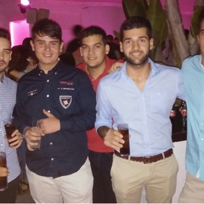 daniherreraluqu's profile picture. Cofrade hasta las trancas , amante del buen futbol , madridista al maximo y orgulloso de ser sevillano y andaluz , sueño con la realidad no con lo imposible