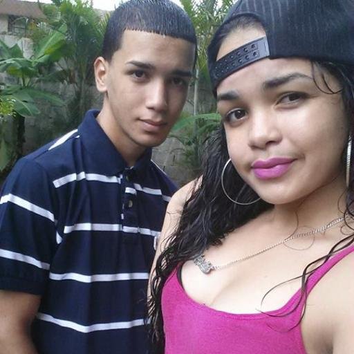 Cuando por la distancia no te puedan rozar mis labios ....ni tocar mi mirada......dèjate amar con mis palabras!!!