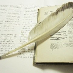 チョイSかな？💕 母方の祖父がロシア革命で亡命者の為遺伝でチビだけど瞳の色が薄茶色！ 無言フォロー失礼しますm(__)m