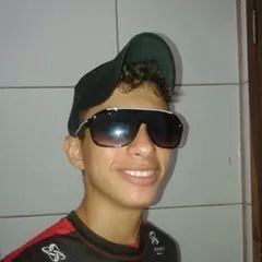 Senpre q vc poder ama ame poq o amor nao avisa quando chega mais deicha saudades quando vai..