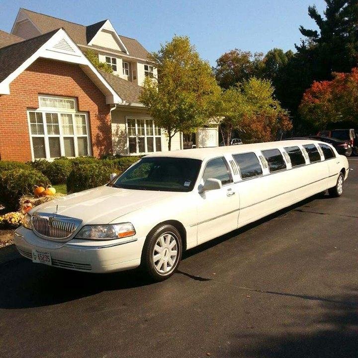 RandBLimo's profile picture. R&B Limo provides first class transportation for any and all special events in New England and beyond!
Call and book now at                        866-211-LIMO