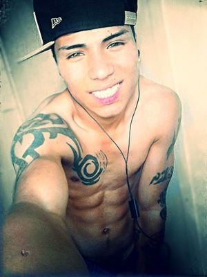 Hey People beauttiful! My Name Is Victor! & Soy Siper Sociable! Es Solo Cosa De Conocernos!:)