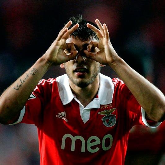 #CarregaBenfica