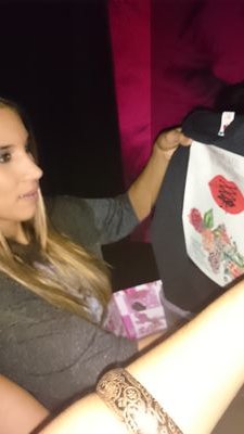 fan de India Martinez tiene una voz preciosa! su musica me ayuda al dia dia.