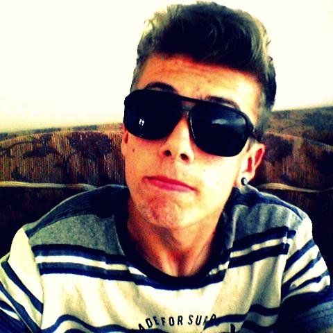 pagodeiro com orgulho :33 THamo junto! Paz de Cristo!