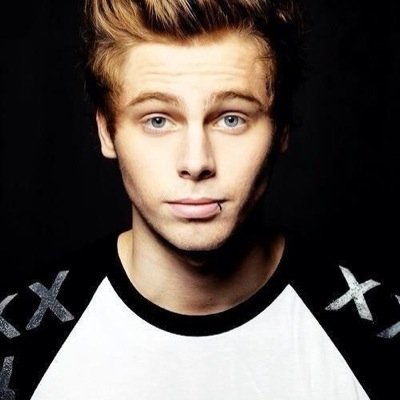 hemmingsfaux's profile picture. Don't leave me lonely now. [RP]