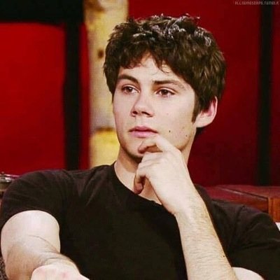 PLEASE DYLAN FOLLOW ME! I LOVE U ❤️