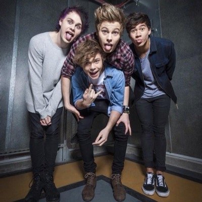Four aussies ruined my entire life basically. Fell in love without a glance✌️