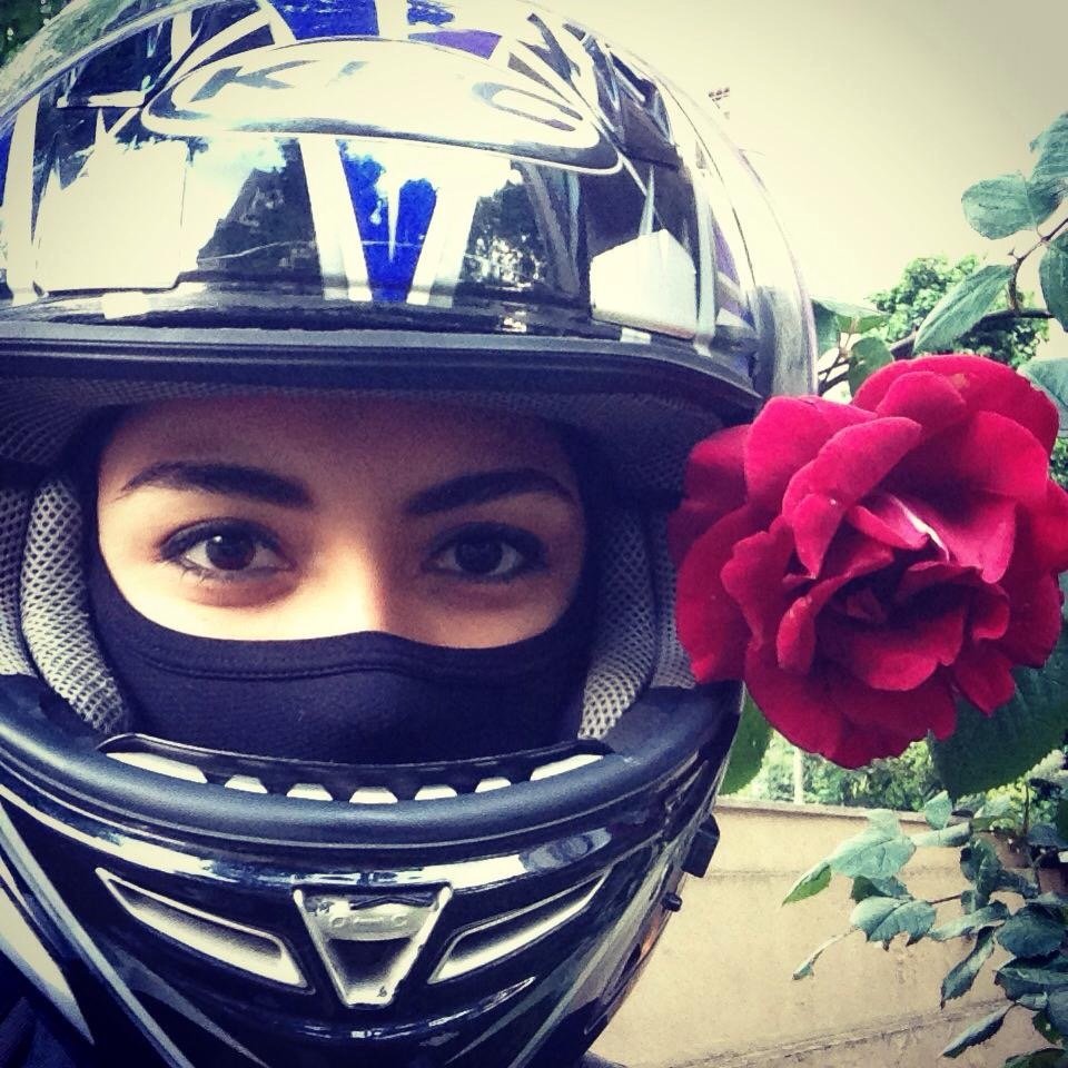 burcinib's profile picture. less is more.