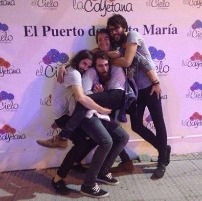 Copomusica's profile picture. Escucha TODOS  A LA GUERRA en http://t.co/KHFIX7CLrp