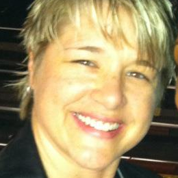 Chief Marketing Officer. Investor. Speaker. Serial Entrepreneur. Lover of music, theatre, art and all things sweet-n-spicy.