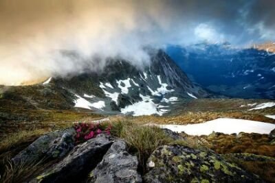 Discover the wonders of Romania through the gates of Transylvania!