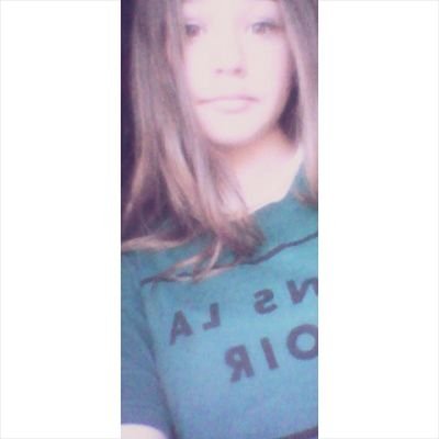 -Puedes juzgarme pero me importa una mierda.    -'nos hicimos fuertes por derrotas o abandonos.'