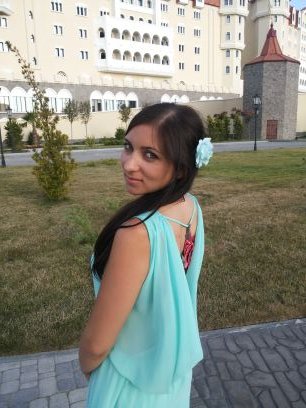 ezhova090's profile picture. 