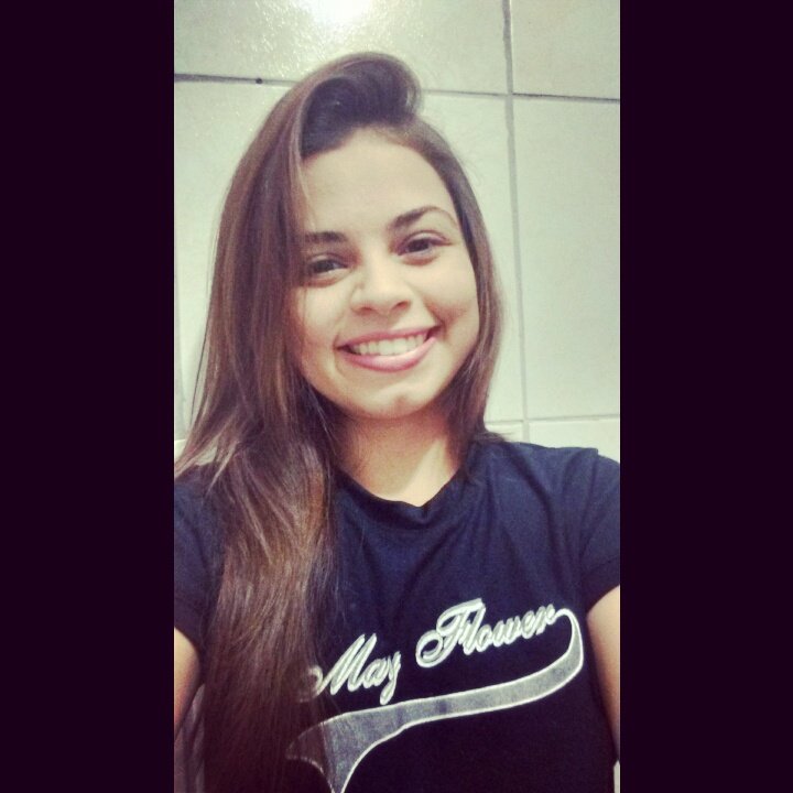 http://t.co/vSP4swaVsq 
Romantica , simpatica , criativa , geminiana , torcedora do Fortaleza