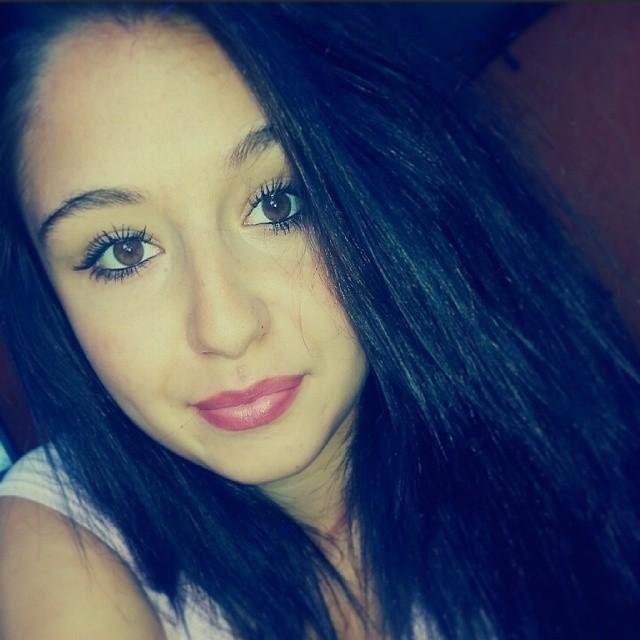 Diana, 18, living in a fucked up  world.