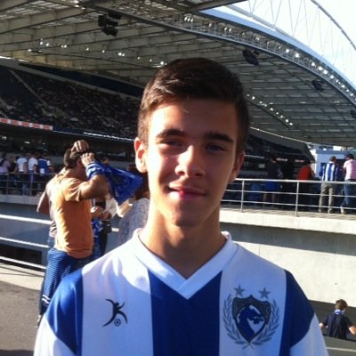 ' Tripeiro eu sou , e tenho o PORTO no meu coração, serás sempre a minha paixão , eu dou a vida para seres campeão ... ' @FCPorto